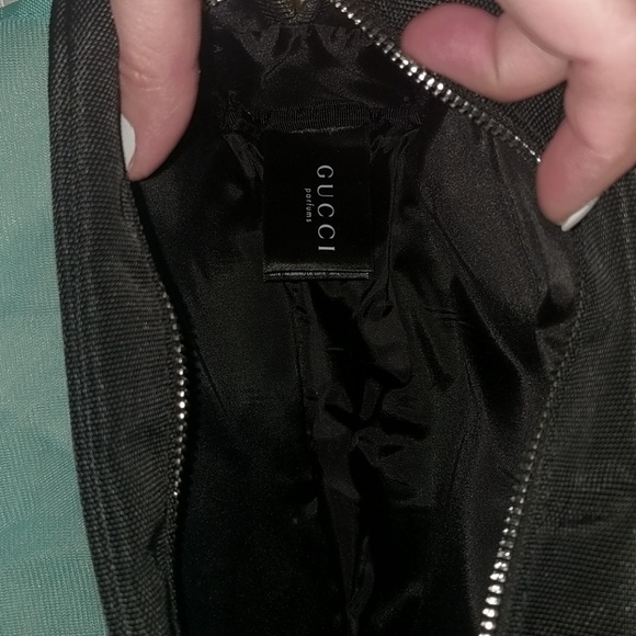 Gucci make up bag - Picture 3 of 3